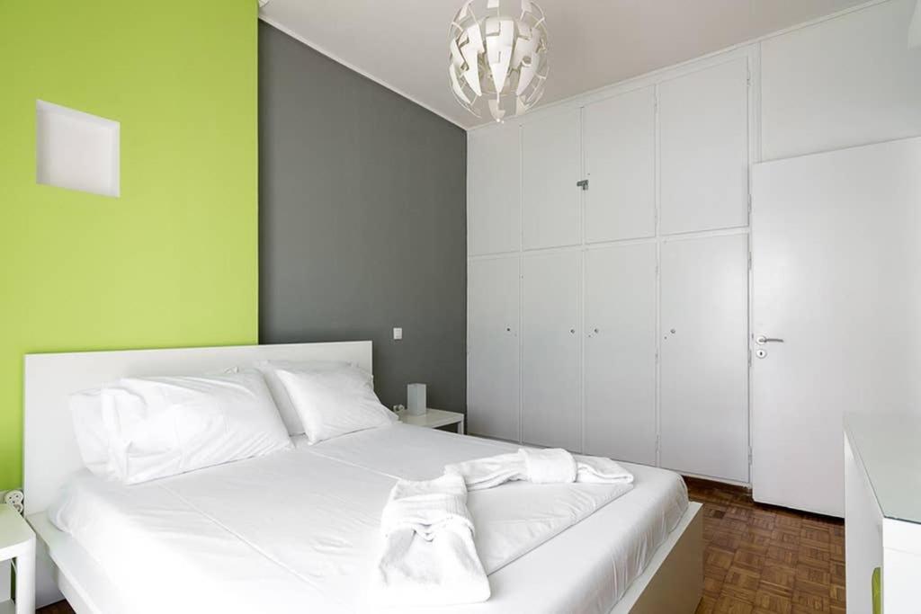 Brand New Stylish 2 Bedroom Apartment เอเธนส์ ภายนอก รูปภาพ