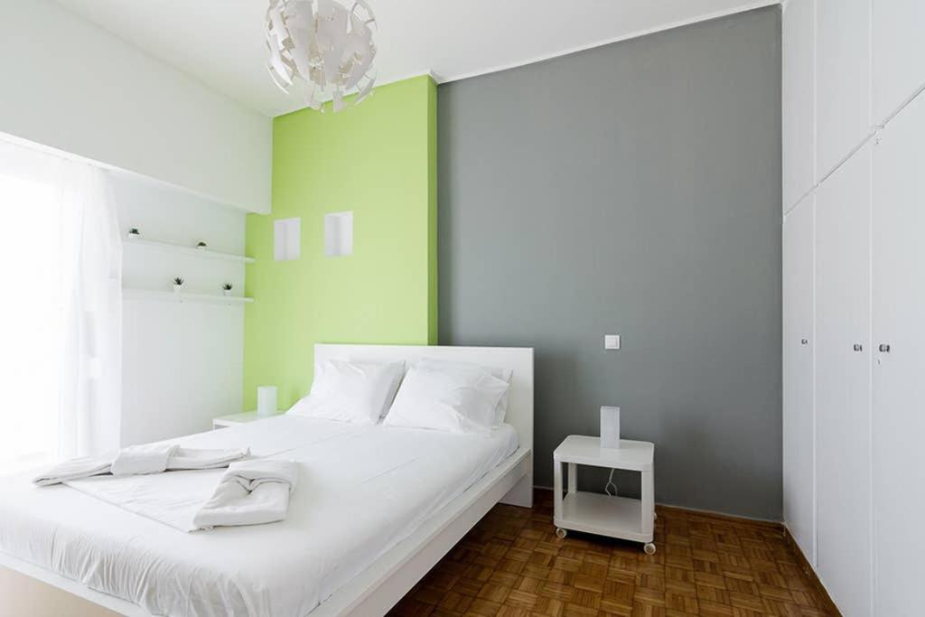 Brand New Stylish 2 Bedroom Apartment เอเธนส์ ภายนอก รูปภาพ