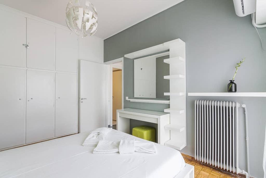 Brand New Stylish 2 Bedroom Apartment เอเธนส์ ภายนอก รูปภาพ